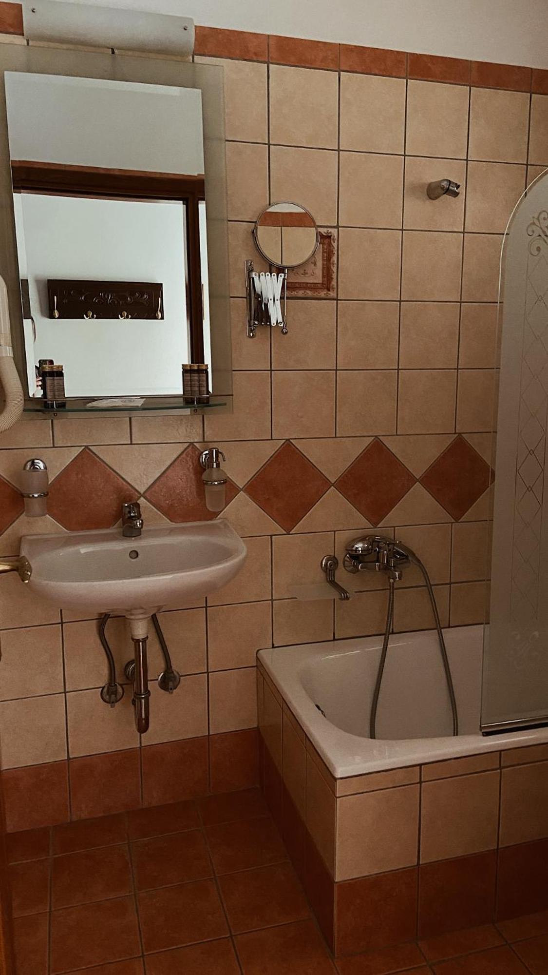 Hotel Kynaitha Kalavryta Esterno foto