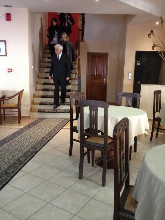 Hotel Kynaitha Kalavryta Esterno foto