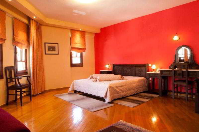 Hotel Kynaitha Kalavryta Esterno foto